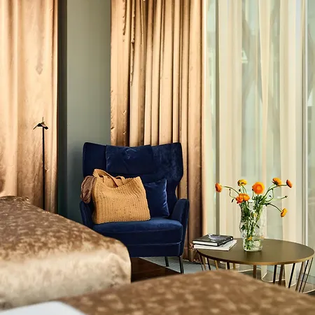 Hotel Indigo Warsaw Nowy Swiat By Ihg Exterior photo