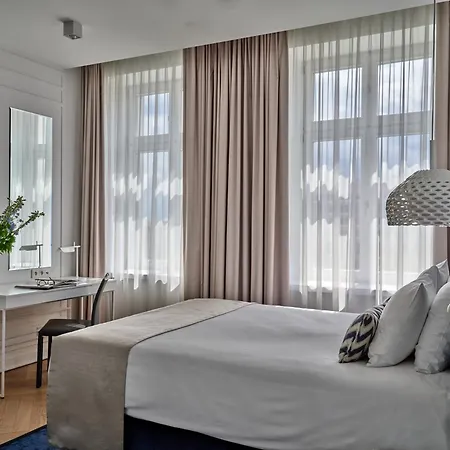Hotel Indigo Warsaw Nowy Swiat By Ihg Exterior photo